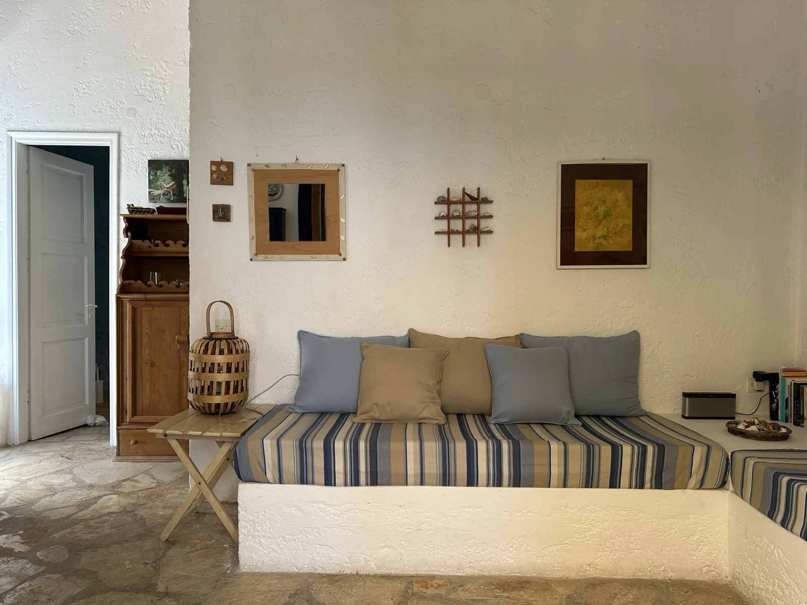 Living room detail